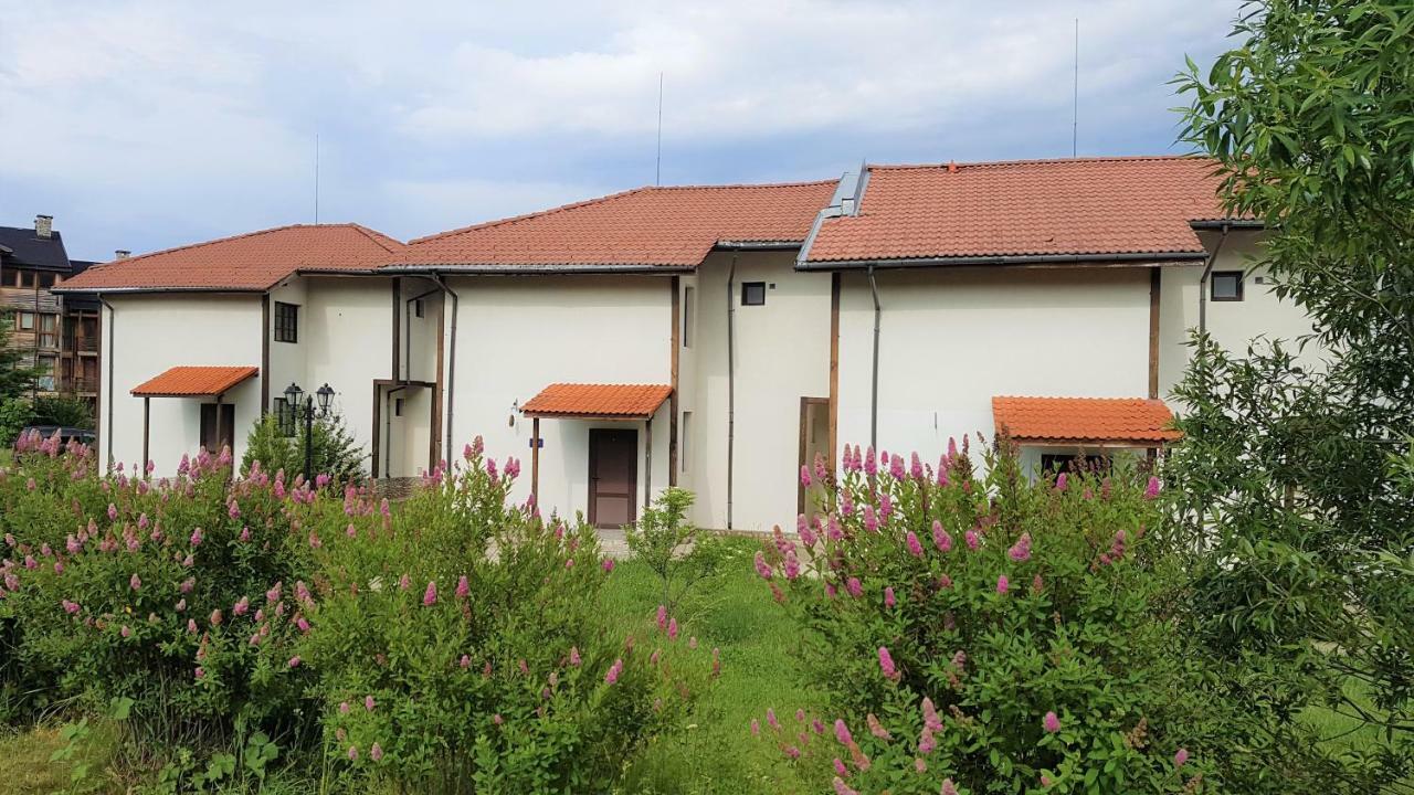 Pinerose Resort バンスコ エクステリア 写真